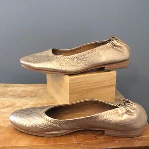 Sofft golf/bronze metallic ballet flats
